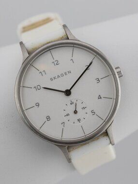 Vintage Skagen 16LGS Three-Hand Quartz Analog Women\'s Watch New Battery Skagen | Accessories | Skagen Womens Watch | Poshmark main image 3